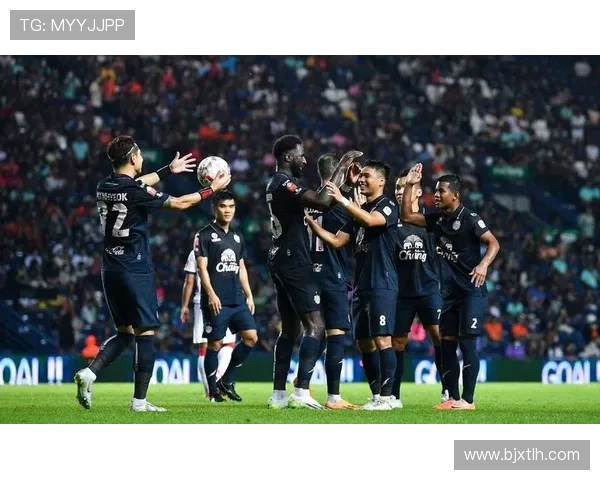 武里南亚冠三杀中超零失球出线