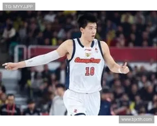 焦泊乔抵达广东 复训在即全力回归 焦泊乔抵达广东 复训在即全力回归